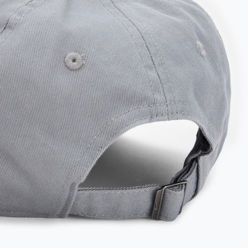 Kšiltovka Nike Club Unstructured Futura Wash particle grey/white