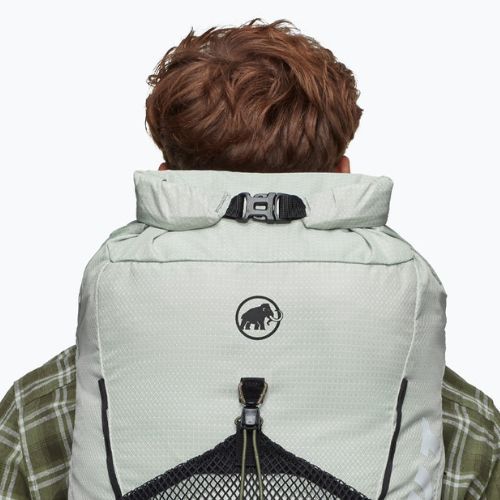 Turistický batoh Mammut Ducan Spine 28-35 l silver sage/black