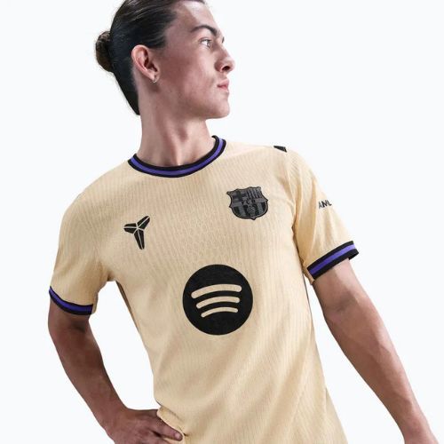 Pánský fotbalový dres Nike FC Barcelona 2025/26 Match Away team gold/team gold/persian violet/black