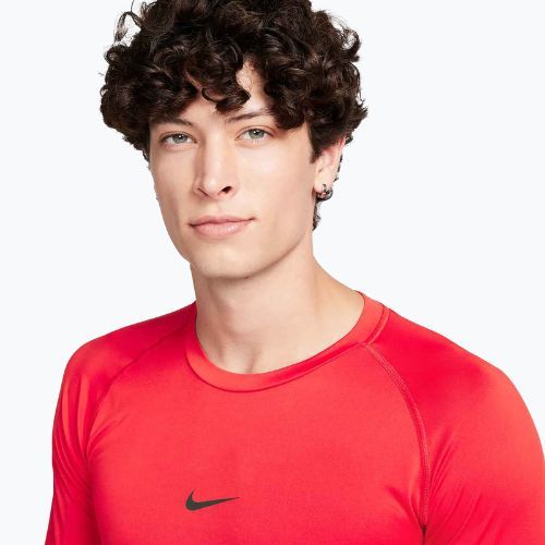 Pánské tréninkové tričko Longsleeve Nike Pro Dri-Fit Tight Fitness university red/black