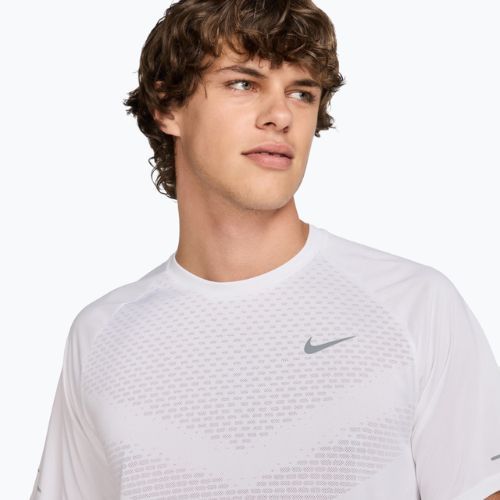 Pánské běžecké tričko Nike Stride ADV white