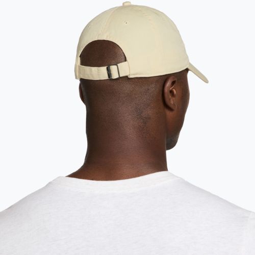 Kšiltovka Nike Club Unstructured Futura Wash light khaki/sapphire