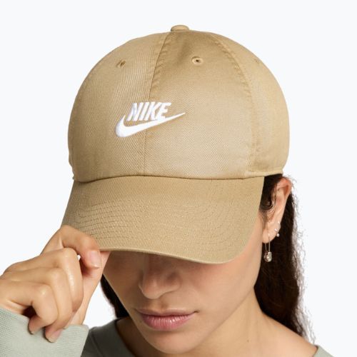 Kšiltovka Nike Club Unstructured Futura Wash parachute beige/white