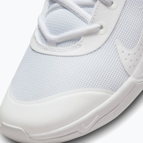 Boty Nike Omni Multi-Court white/pure platinum/white