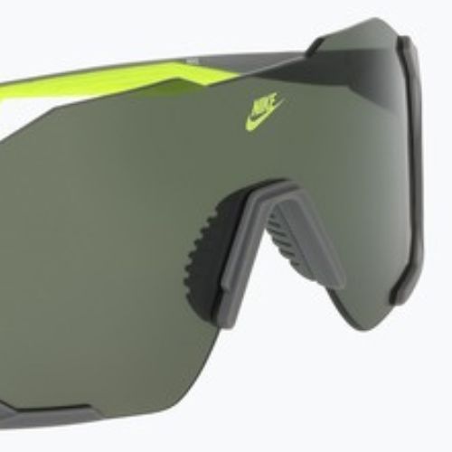 Sluneční brýle Nike Charged Shield matte smoke grey/green