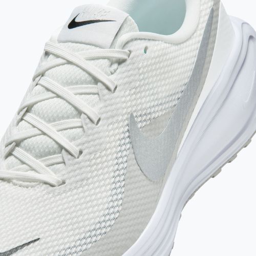 Pánské běžecké boty Nike Revolution 8 summit white/white/metallic silver