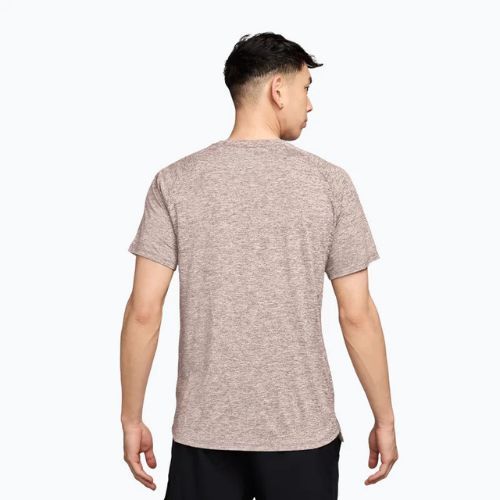 Pánské běžecké tričko Nike Stride ADV silt red