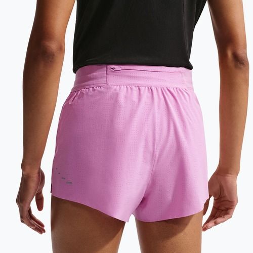 Pánské běžecké šortky Nike Swift Breathe Dri-Fit Mid-Rise 2.5" light magenta/photon dust