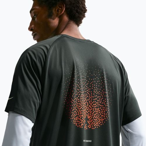 Pánské běžecké tričko Nike Stride Dri-Fit ADV black spruce