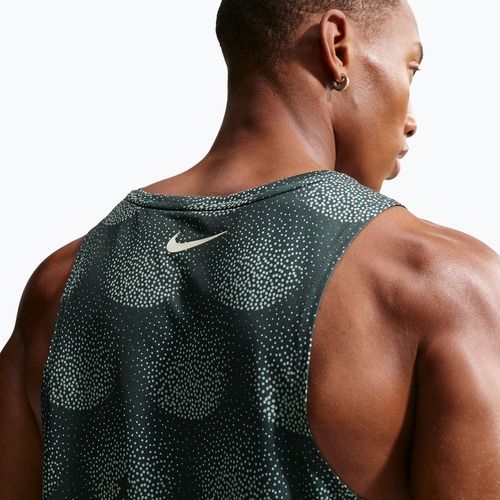 Pánské běžecké tričko Nike Stride Dri-Fit ADV black spruce