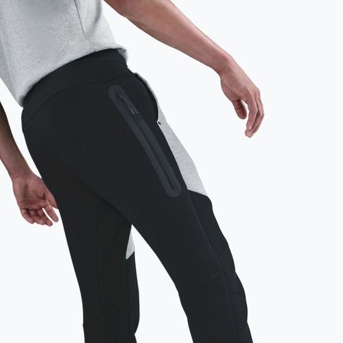 Pánské kalhoty Nike Tech Joggers black/dark grey heather/black
