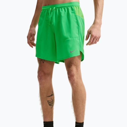 Pánské běžecké šortky Nike Stride Dri-Fit Brief-Lined 7" green spark
