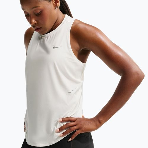 Dámské běžecké tričko Nike Swift Dri-Fit Tank Top sail