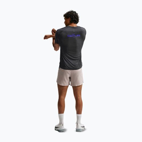 Pánské běžecké tričko Nike Stride anthracite