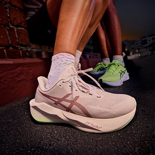 Dámské běžecké boty ASICS Novablast 6 dusty mauve/cantaloupe