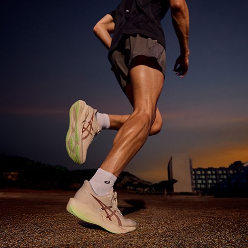 Pánské běžecké boty ASICS Novablast 6 GTX sandstorm/black