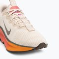 Dámské tréninkové boty Nike Motiva SE pearl white/pale ivory/vivid purple/mtl gold grain 7