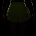 Dámské běžecké šortky Nike Tempo Swoosh Dri-Fit Mid-Rise Brief-Lined light lemon twist/white 5