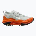 Pánské běžecké boty Nike ACG Zegama Trail GORE-TEX light silver/safety orange/summit white 8