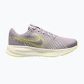 Dámské běžecké boty Nike Run Defy silver lilac/sail/cream ii/fennel 8