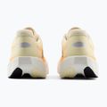 Dámské běžecké boty New Balance FuelCell Rebel V5 calcium/gumdrop 9