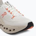 Dámské běžecké boty On Cloudsurfer Max ivory/salmon 7