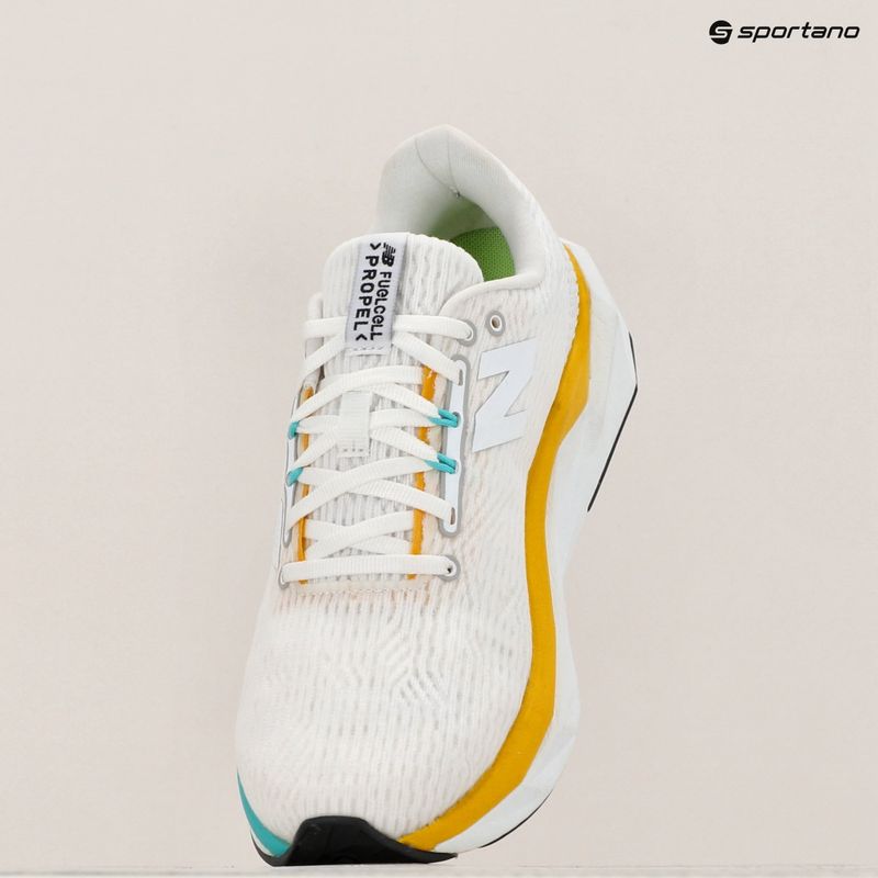 Dámské běžecké boty New Balance FuelCell Propel v5 white 9