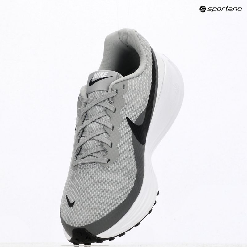 Pánské běžecké boty Nike Revolution 8 Light Smoke Grey/Smoke Grey/White/Black 11