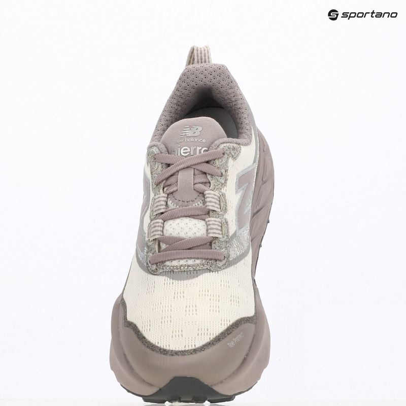 Dámské běžecké boty New Balance Fresh Foam X Hierro V9 sea salt/truffle salt 9
