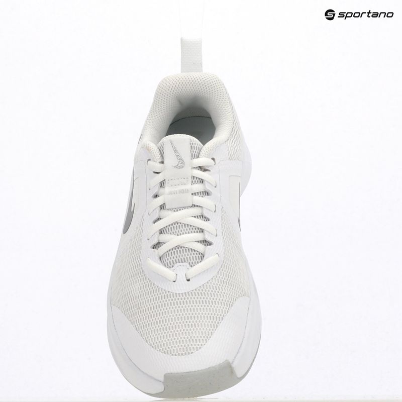 Dámské tréninkové boty Nike MC Trainer 3 white/photon dust/metallic platinum 9