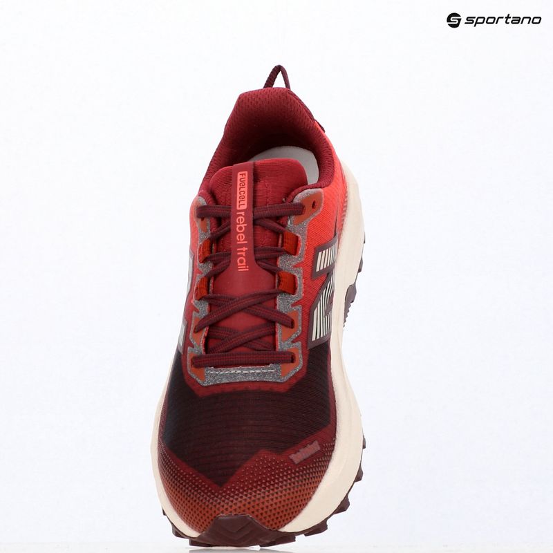 Dámské běžecké boty New Balance Rebel V1 podium red/neo flame 10
