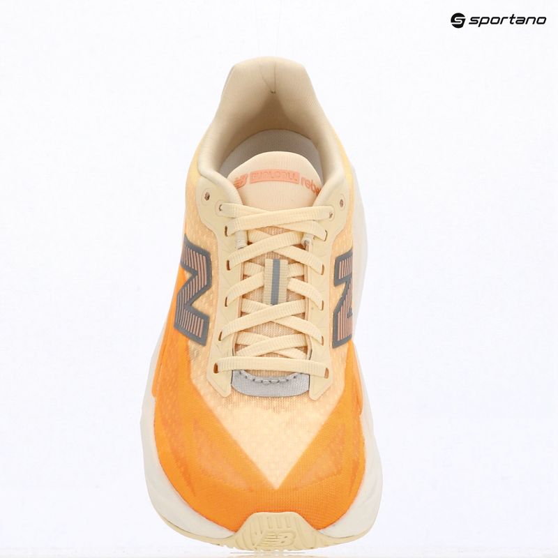 Dámské běžecké boty New Balance FuelCell Rebel V5 calcium/gumdrop 14