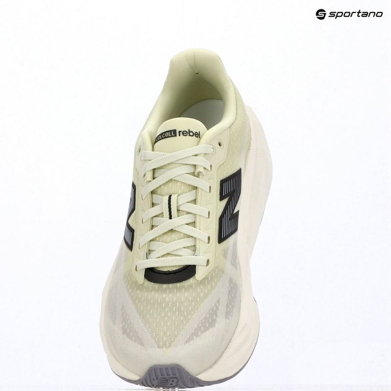 Pánské běžecké boty New Balance FuelCell Rebel V5 pistachio butter/digital mist 17