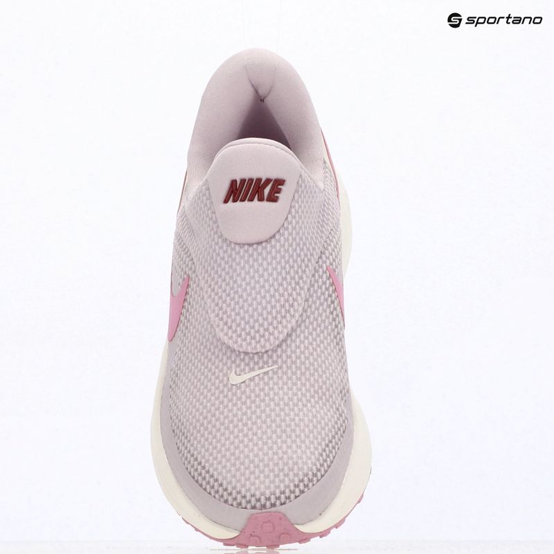 Dámské běžecké boty Nike Revolution 8 EasyOn bleached lilac/sail/pink smoke/pink rise 14
