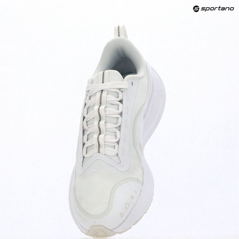 Dámské běžecké boty Nike Revolution 8 Utility white/off white/platinum tint 14