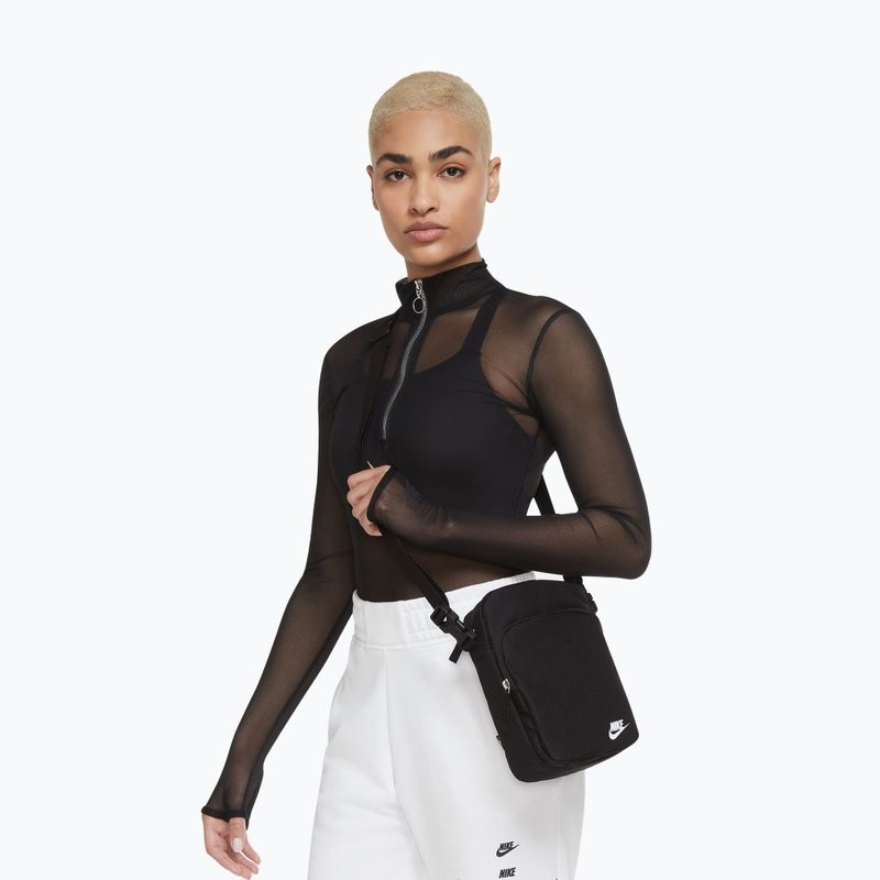 Ledvinka Nike Heritage 4 l black/black/white 6