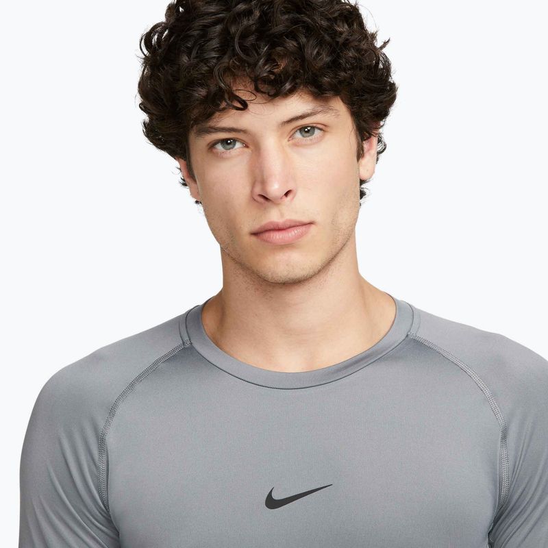 Pánské tréninkové tričko Longsleeve Nike Pro Dri-Fit Tight Fitness smoke grey/black 4