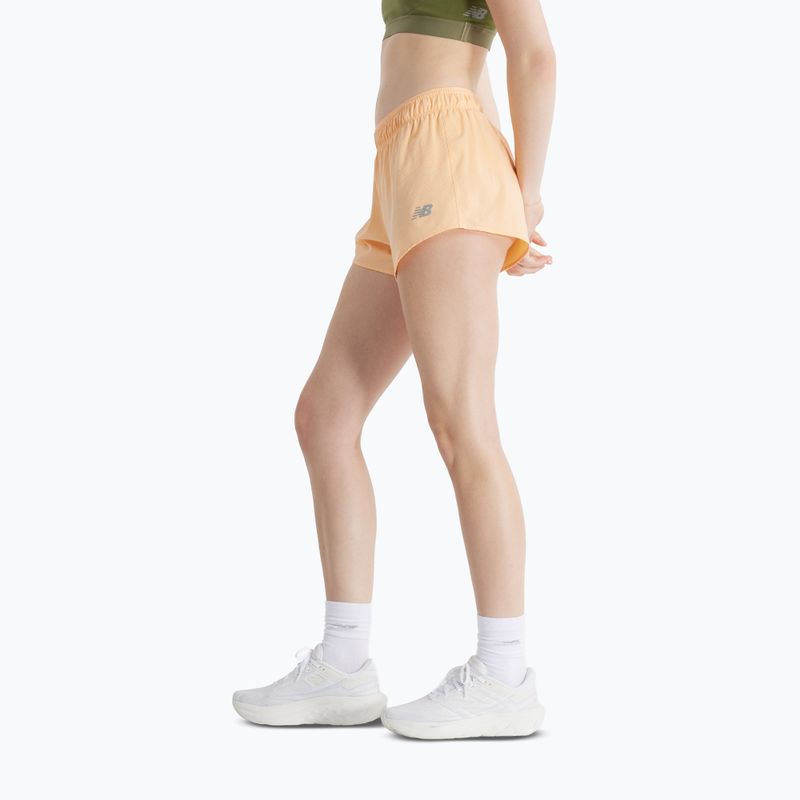 Dámské kraťasy  New Balance RC Seamless 3" peach blossom 4