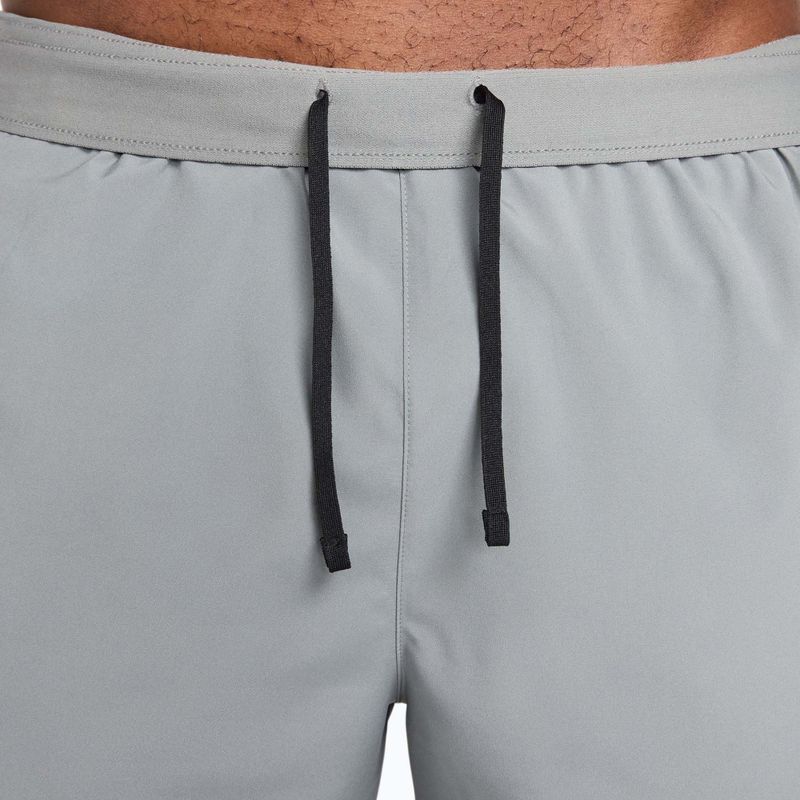 Pánské šortky Nike Dri-Fit Challenger 5" 2in1 smoke grey/dark smoke grey 5