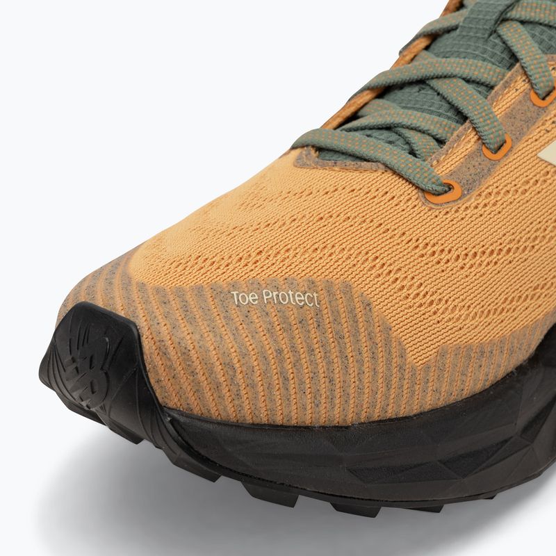 Pánské běžecké boty New Balance FuelCell Venym dried apricot 7