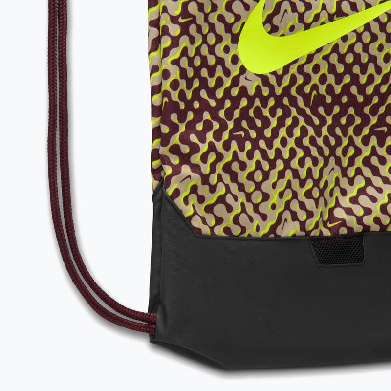 Vak Nike Brasilia 9.5 18 l burgundy crush/black/volt 5