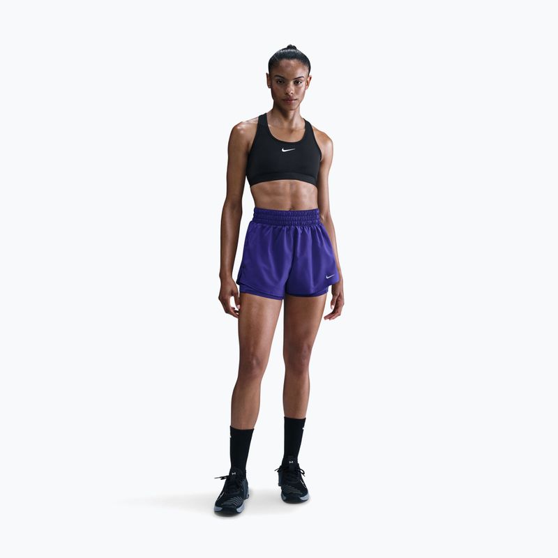 Sportovní podprsenka Nike Swoosh Medium Support black/white 2