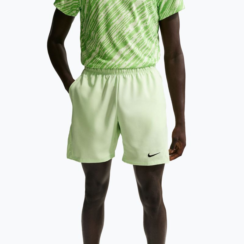 Pánské tenisové šortky Nike Court Dri-Fit Victory 7" light liquid lime/black 2
