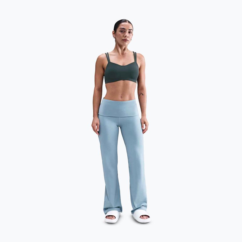 Sportovní podprsenka Nike Zenvy Strappy seaweed/white 2