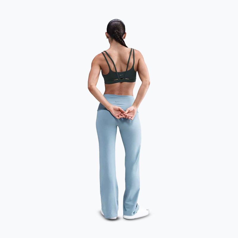 Sportovní podprsenka Nike Zenvy Strappy seaweed/white 3