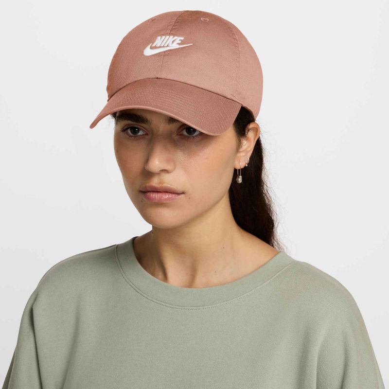 Kšiltovka Nike Club Unstructured Futura Wash rose gold/white 5