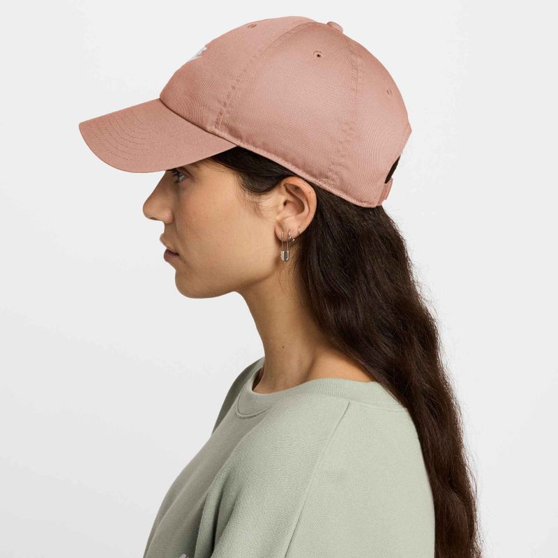 Kšiltovka Nike Club Unstructured Futura Wash rose gold/white 7
