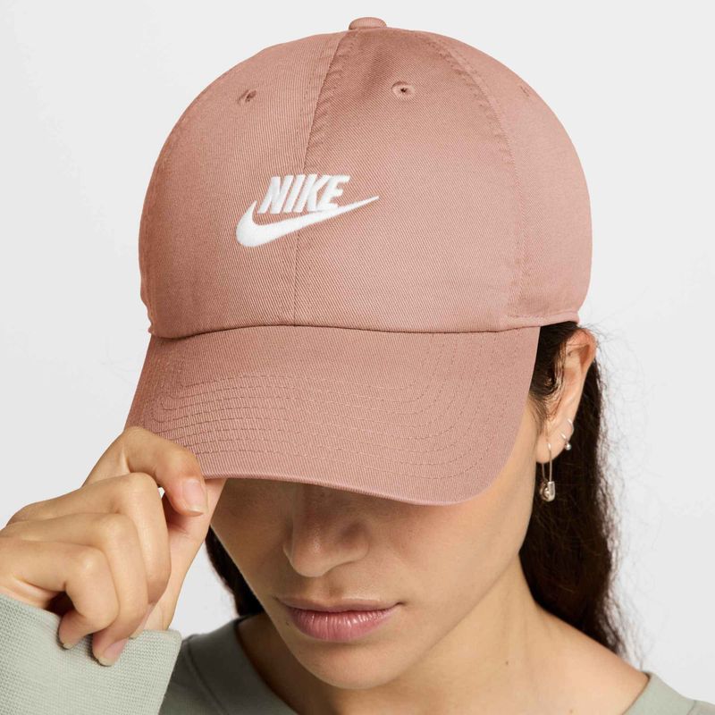 Kšiltovka Nike Club Unstructured Futura Wash rose gold/white 8