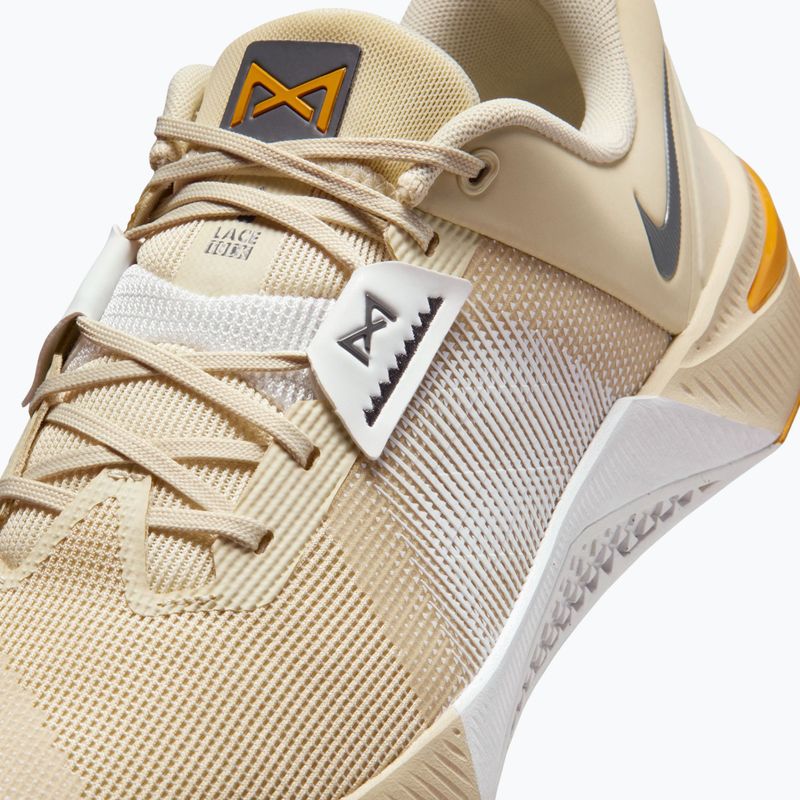 Pánské vzpěračské boty Nike Metcon 10 light khaki/gold leaf/iron grey 8