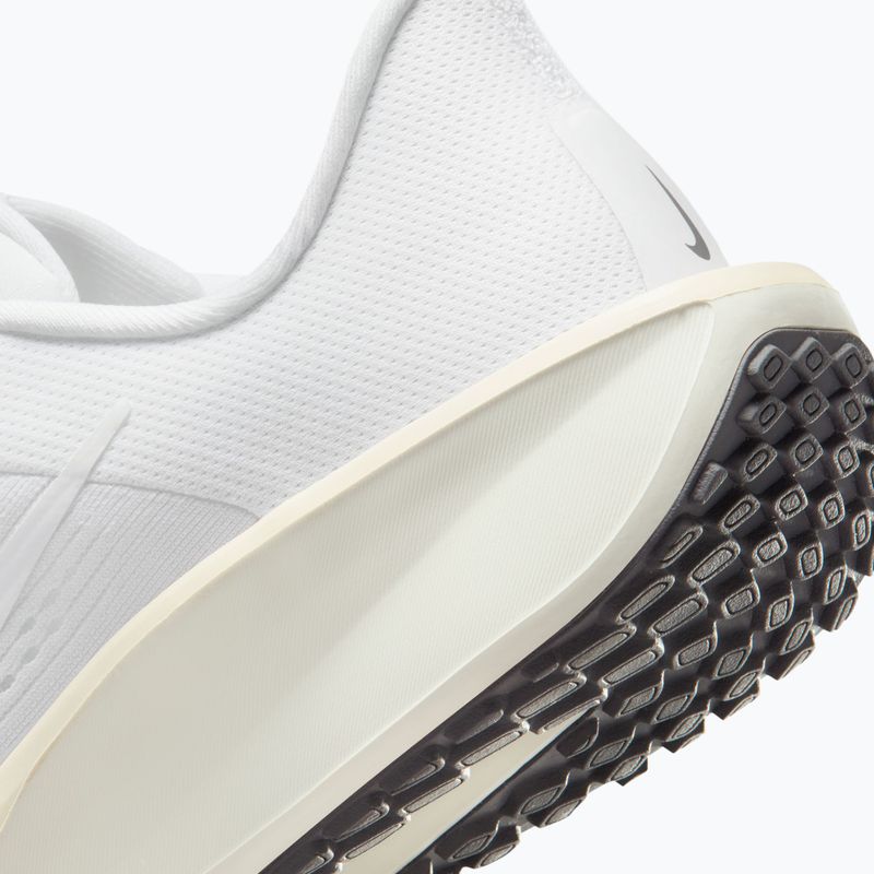 Dámské běžecké boty Nike Quest 6 white/sail/chalk/white 9